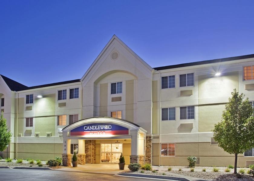 Kansas Junction City Exterior Detail