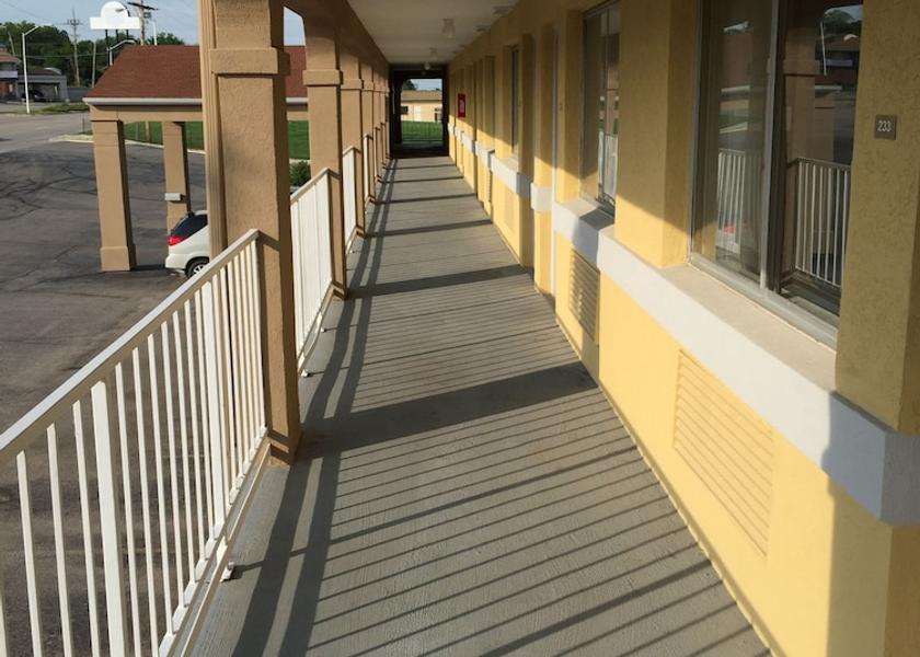 Kansas Junction City Exterior Detail