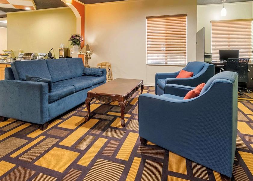 Kansas Lenexa Lobby