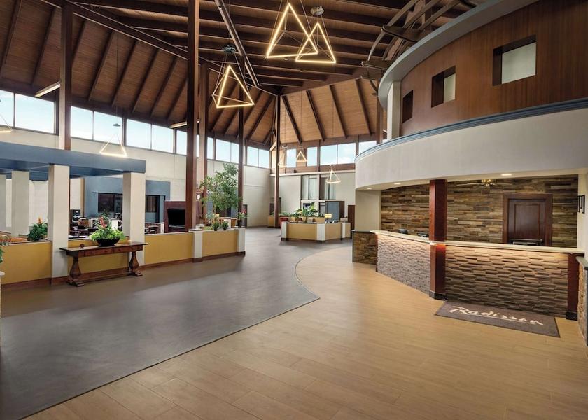 Kansas Lenexa Lobby