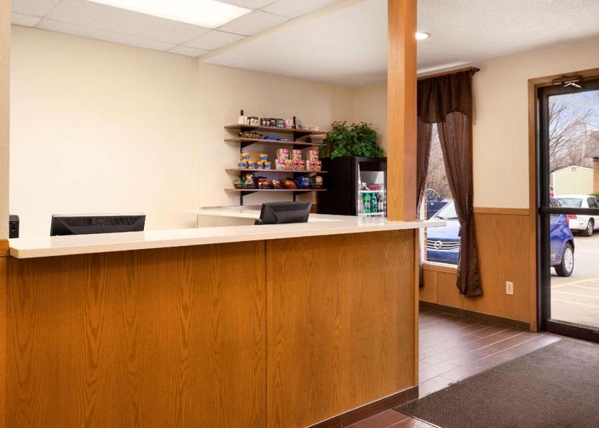 Kansas Pittsburg Lobby