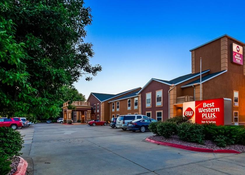 Kansas Salina Exterior Detail