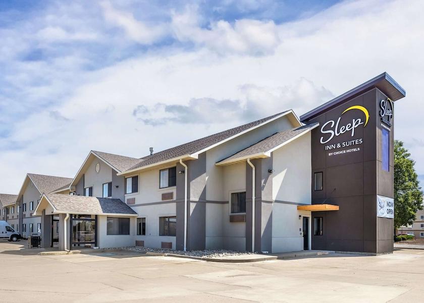 Kansas Salina Exterior Detail