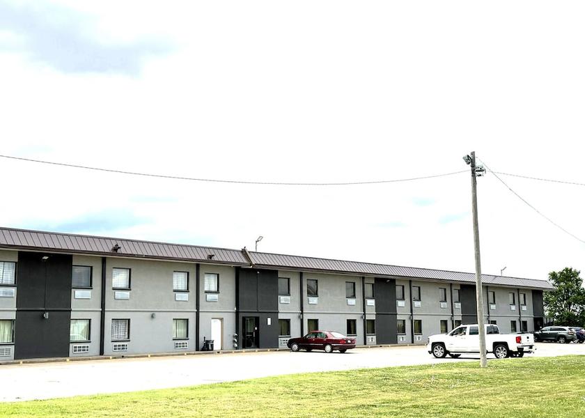Kansas Salina Facade