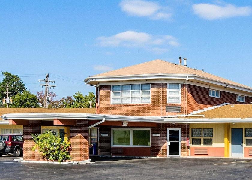 Kansas Topeka Exterior Detail