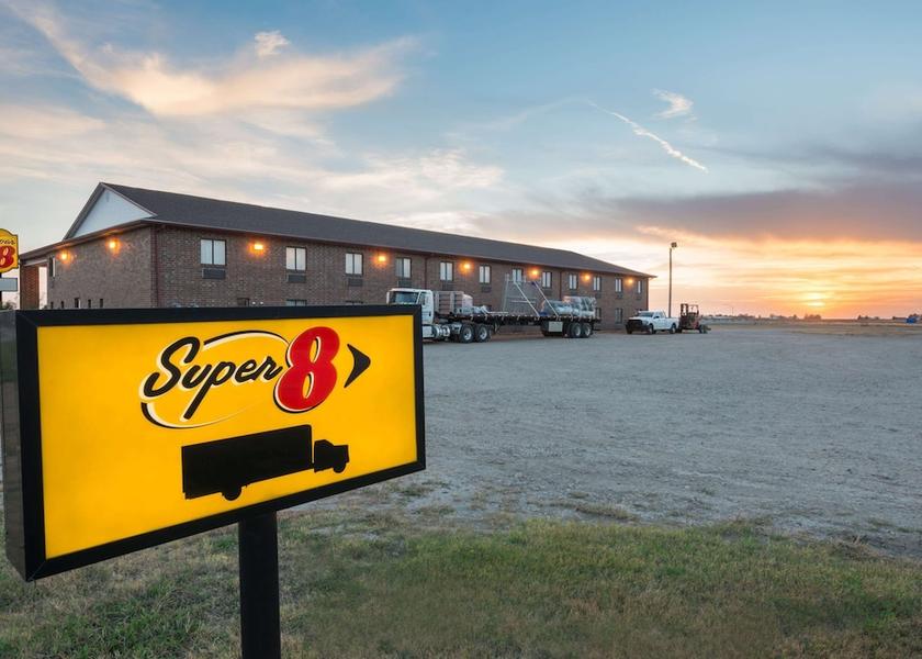 Kansas Wa Keeney RV or Truck Parking