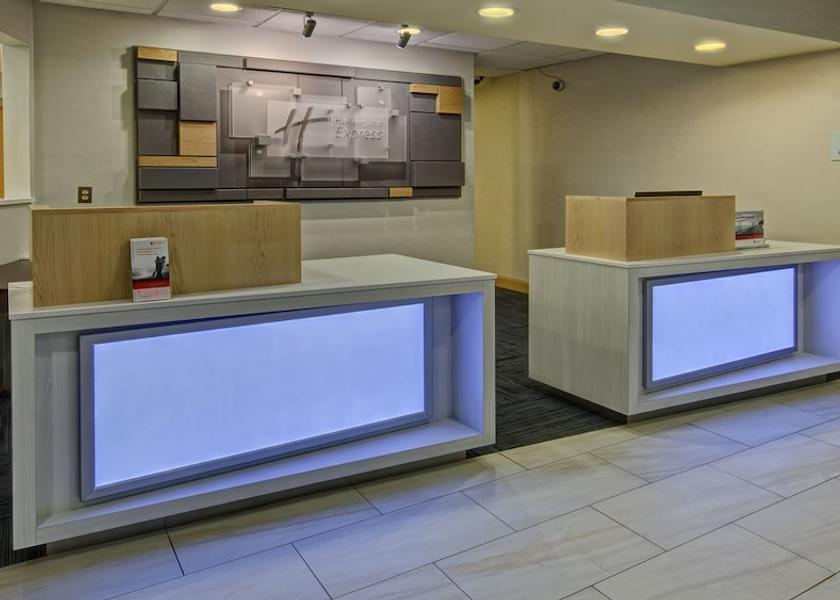 Kentucky London Exterior Detail