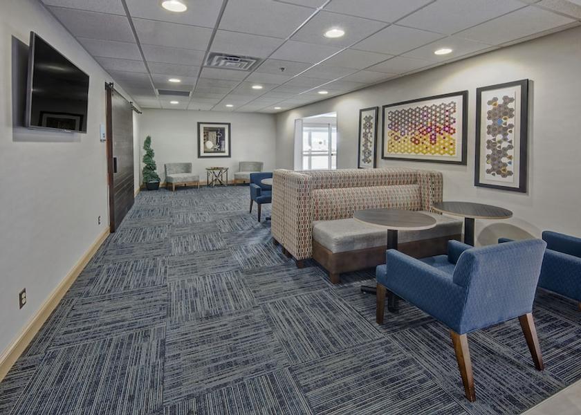 Kentucky London Exterior Detail