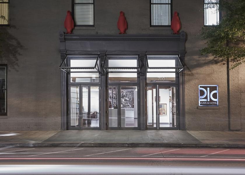 Kentucky Louisville Entrance