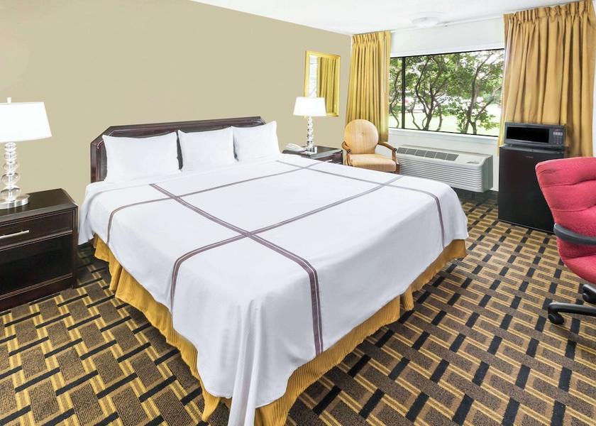 Louisiana Shreveport Room