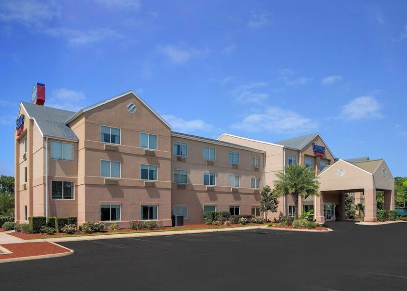 Louisiana Sulphur Exterior Detail