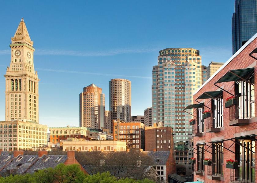 Massachusetts Boston Room