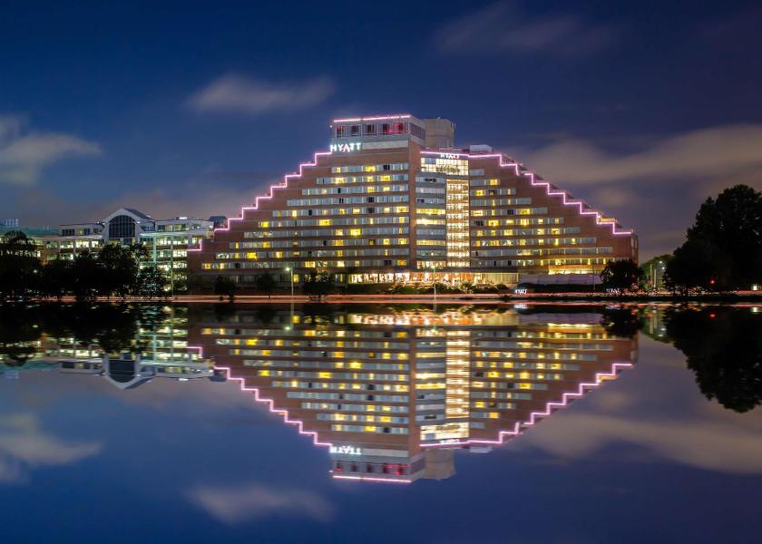 Massachusetts Cambridge exterior view