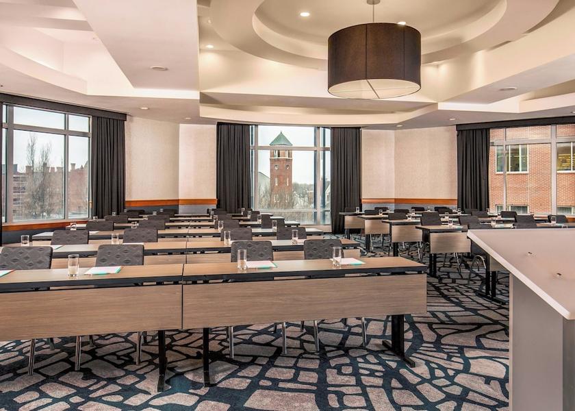 Massachusetts Cambridge Meeting Room