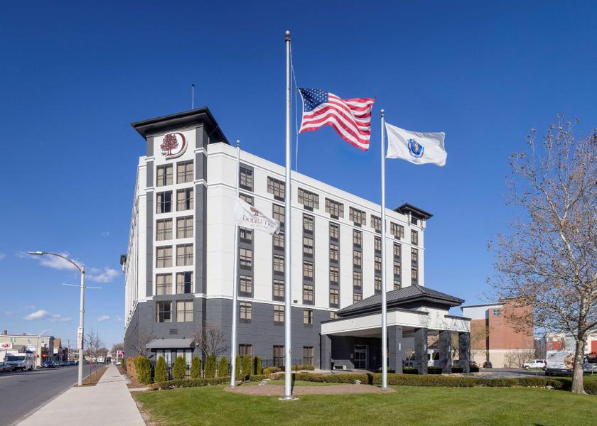 Massachusetts Chelsea Hotel Exterior