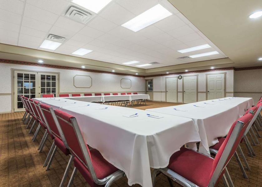 Massachusetts Springfield Meeting Room