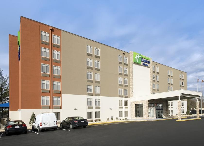 Virginia College Park Exterior Detail