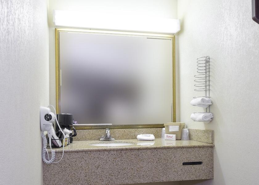 Maryland Edgewood Bathroom