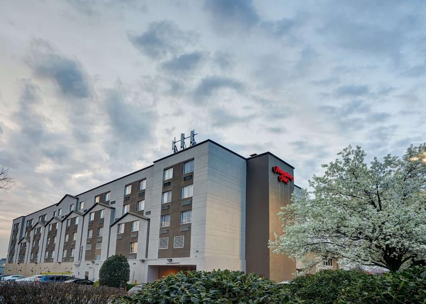 Maryland Glen Burnie Exterior Detail