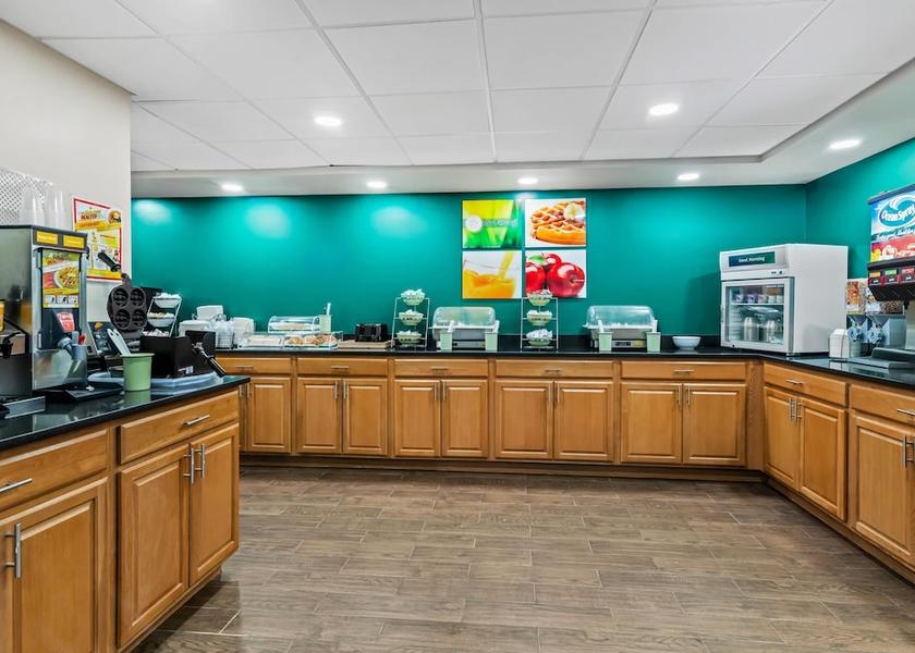Maine Bangor Breakfast Area