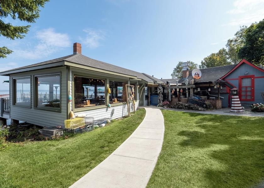 Maine Bar Harbor Restaurant