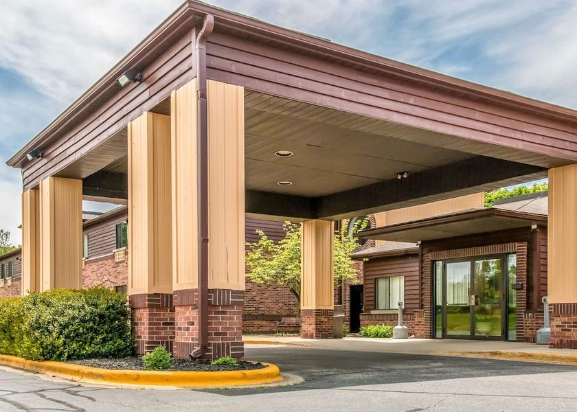 Michigan Holland Entrance