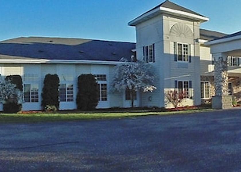 Michigan Houghton Lake Facade