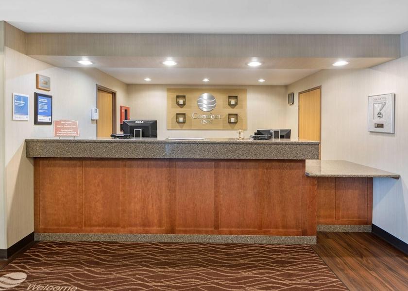 Michigan Iron Mountain Lobby
