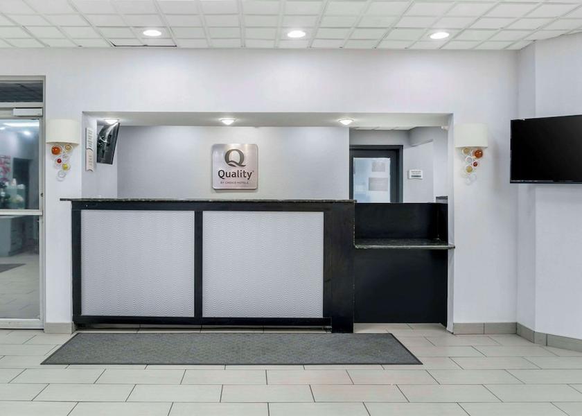 Michigan Livonia Lobby