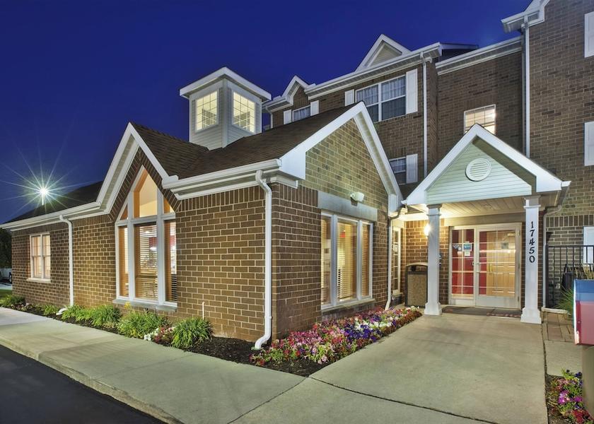 Michigan Livonia Exterior Detail