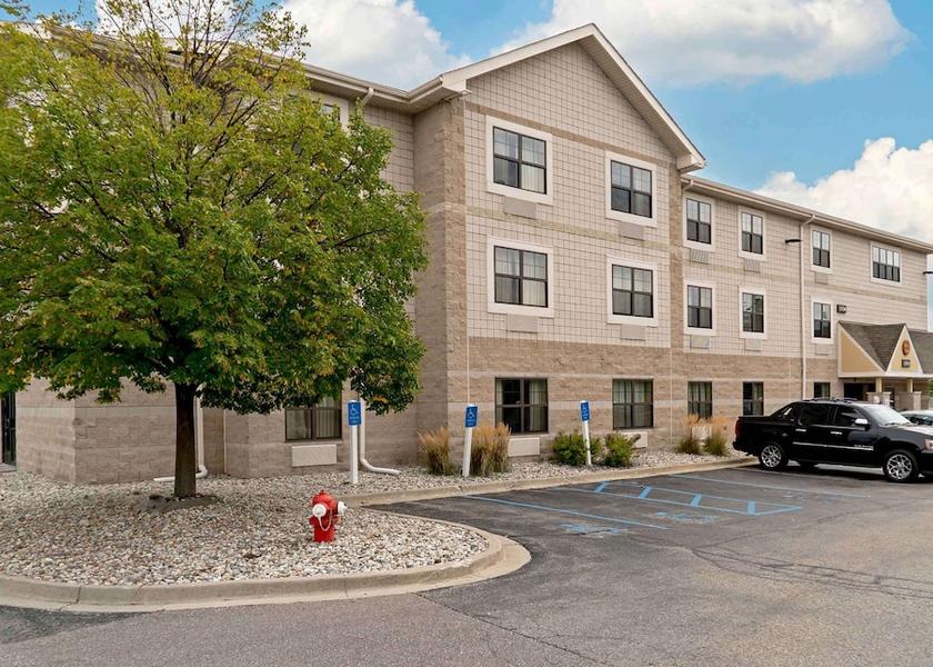 Michigan Madison Heights Exterior Detail