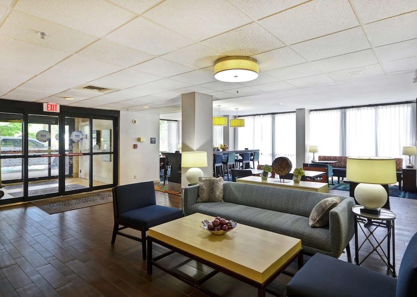 Michigan Madison Heights Lobby