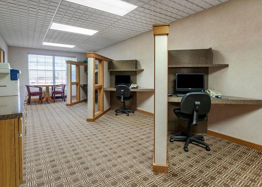 Michigan Marquette Business center