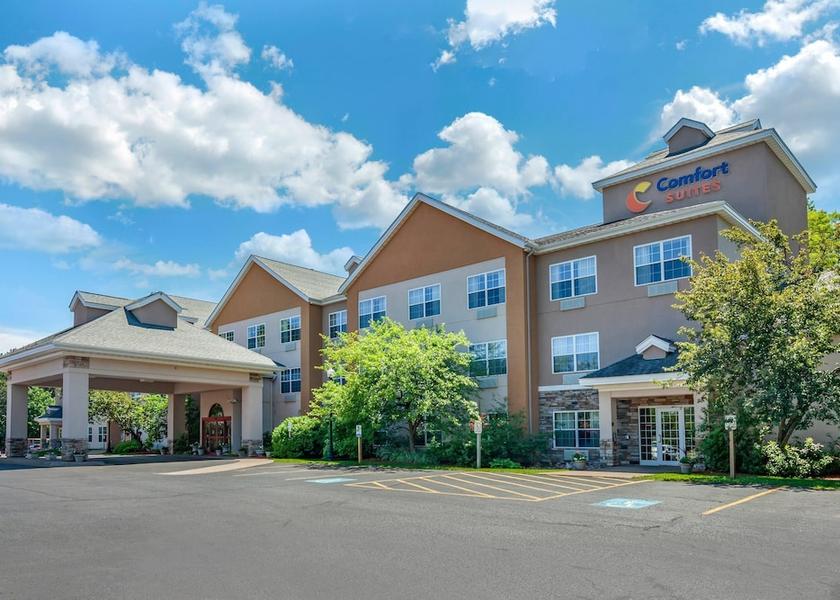 Michigan Marquette Exterior Detail