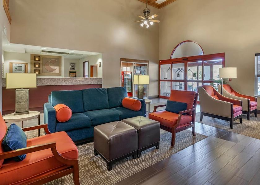 Michigan Marquette Lobby