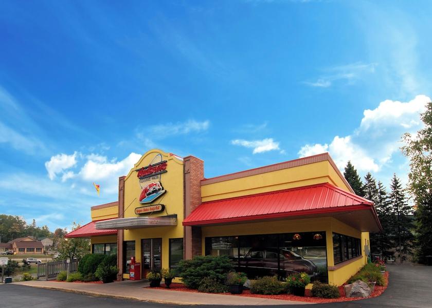 Michigan Marquette Dining Area