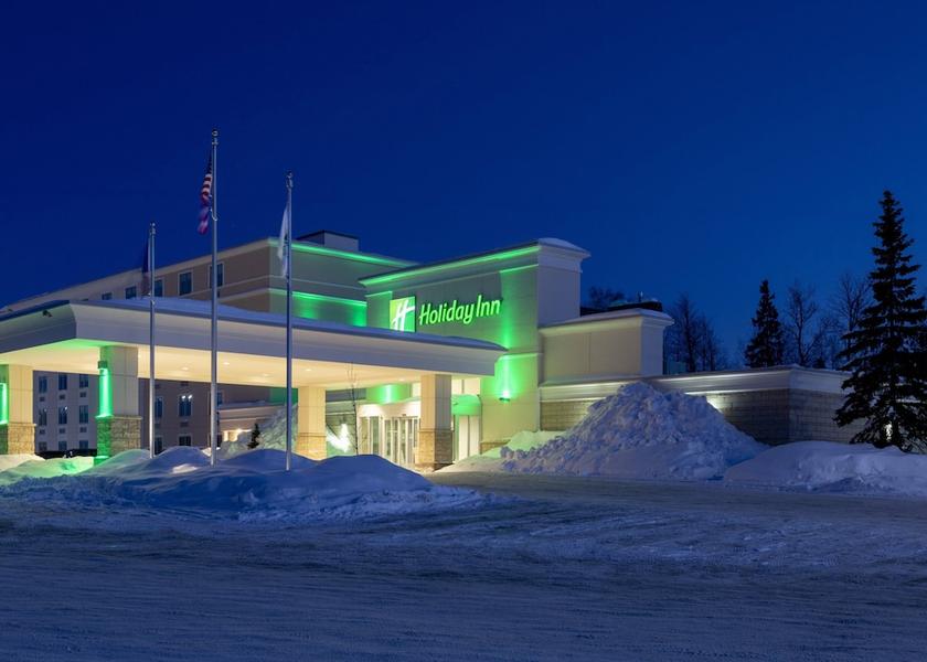 Michigan Marquette Exterior Detail