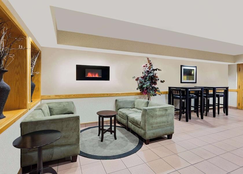 Michigan Marquette Lobby