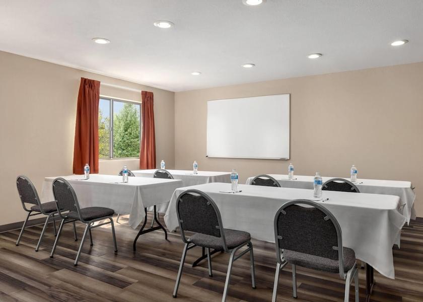 Michigan Monroe Meeting Room