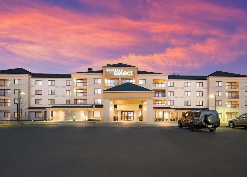 Michigan Novi Exterior