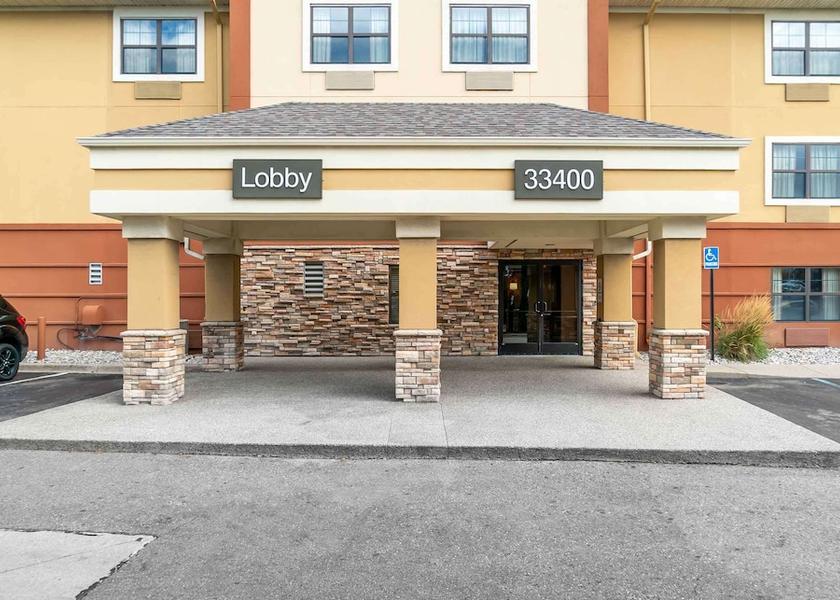 Michigan Sterling Heights Exterior Detail