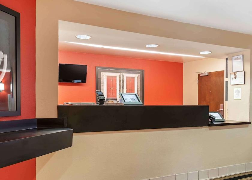 Michigan Sterling Heights Lobby