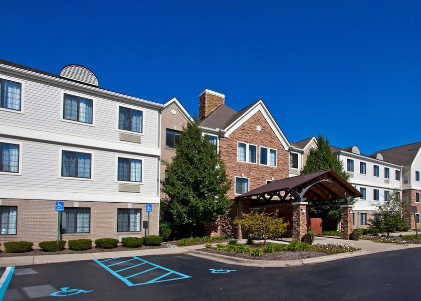 Michigan Utica Exterior Detail