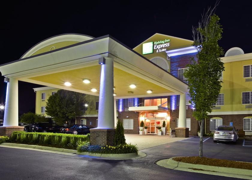 Michigan Woodhaven Exterior Detail