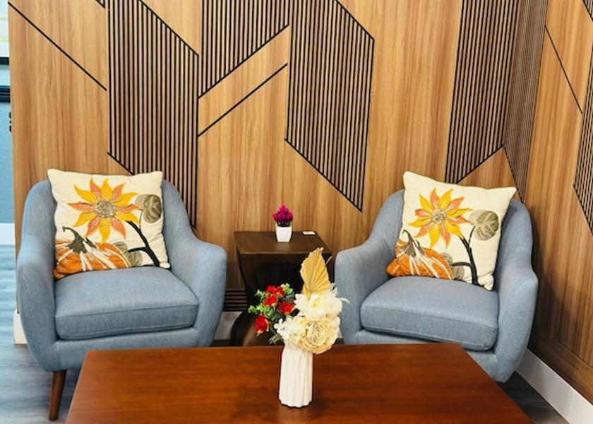 Minnesota Blaine Executive lounge