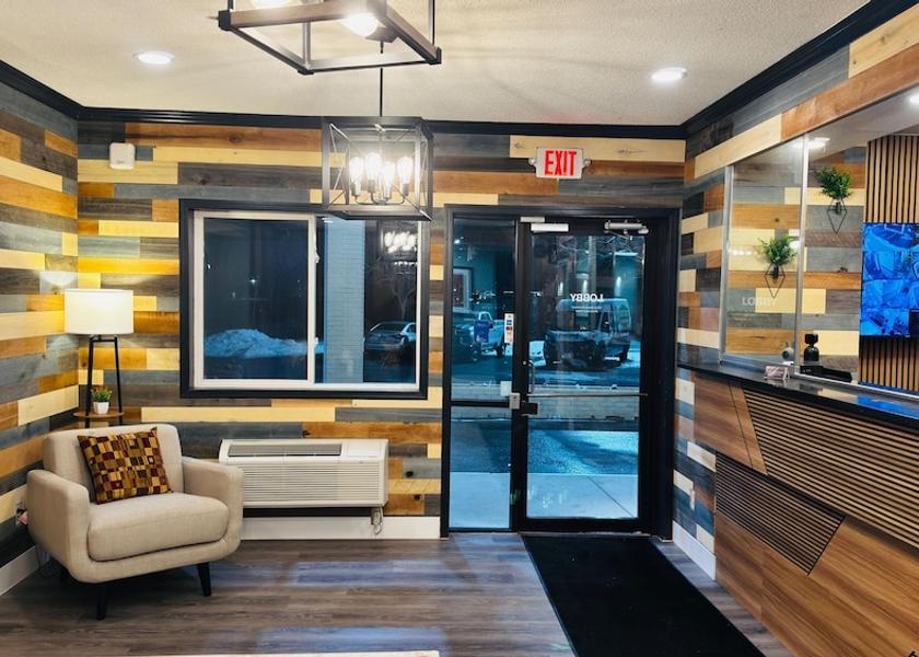 Minnesota Blaine Lobby lounge