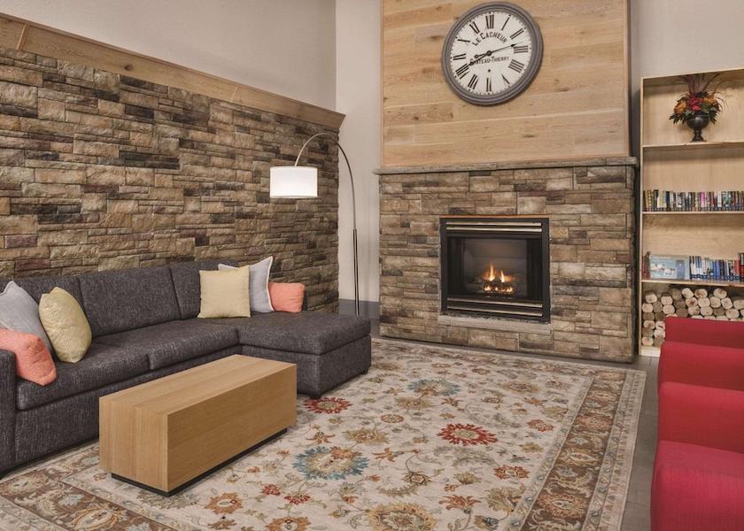 Minnesota Cottage Grove Lobby