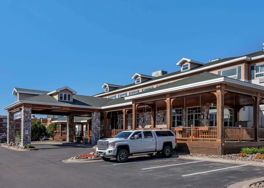 Minnesota Duluth Exterior Detail