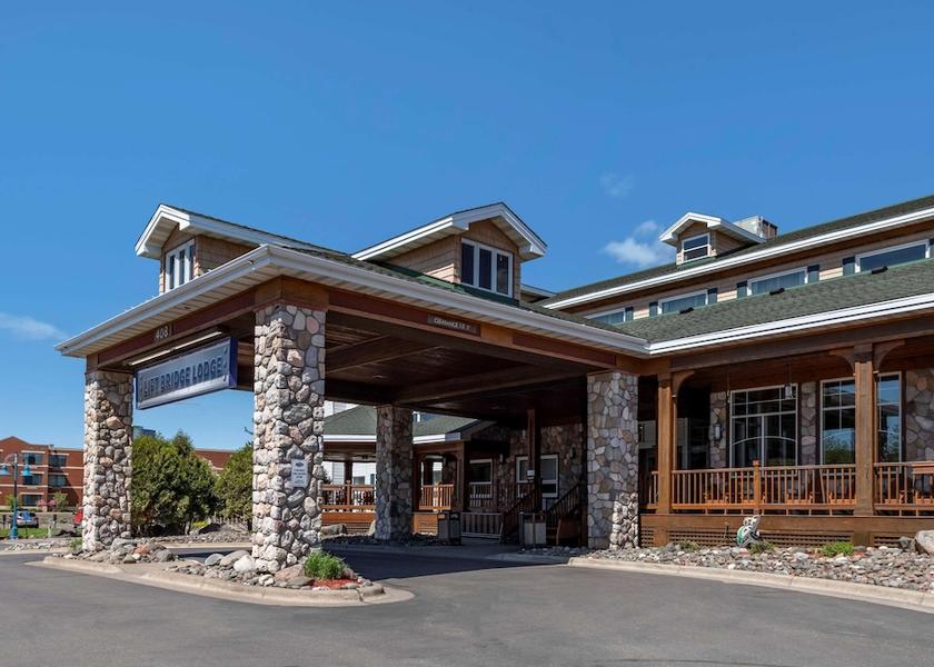 Minnesota Duluth Exterior Detail