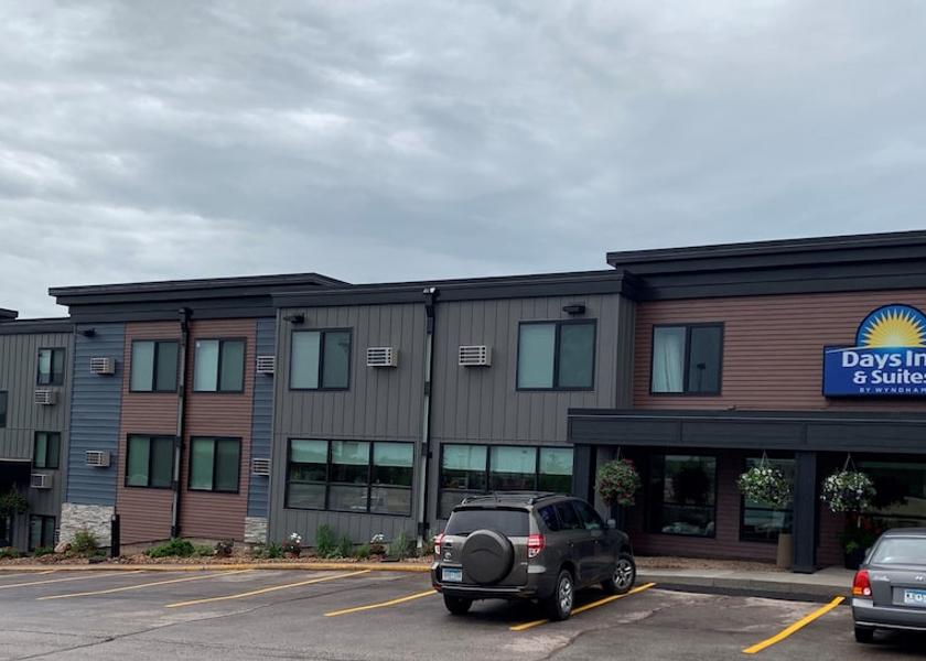 Minnesota Duluth Exterior Detail